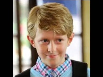 Comment se nomme le fils cadet de la famille ?