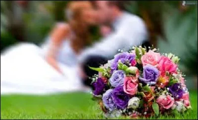 Le jeune marié parle de son vux à sa tendre épouse : il lui dit que c'est un joli nid. Elle a hâte de le voir.