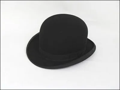 A qui peut être associé ce "melon" (en VO bowler) ?