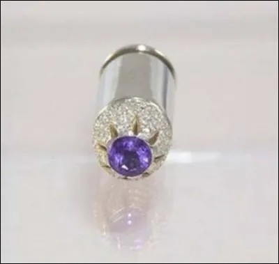 De quoi s'agit il, à votre avis, considérant que le coût de ce petit objet est élevé ?