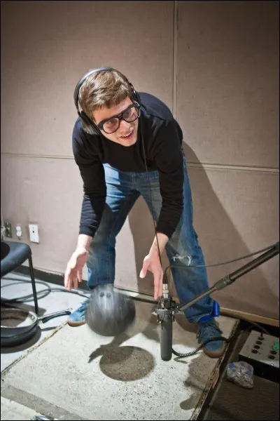 Le bruiteur bénéficie du statut de...