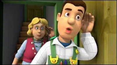 Comment s'appelle la maman des jumeaux Mathieu et Sarah ?