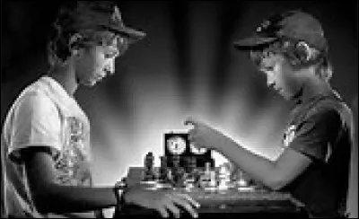 C'est l'annonce d'un joueur d'échec, après un coup décisif ; il s'agit de...