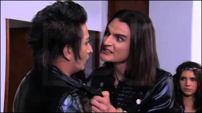 Comment s'appelle Mirco ?