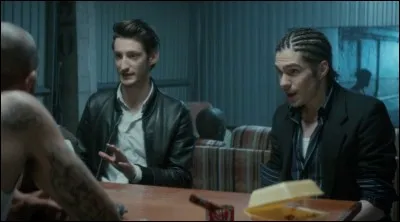 Sam et Tim achète au dealer pour :