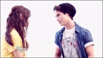 Quel est le titre de la 1ère chanson que Simon a écrite à Luna ?