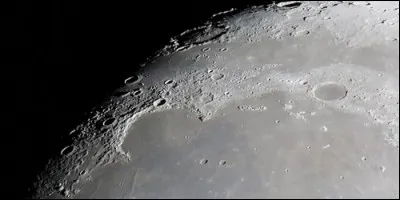 La mer des Orages se trouve sur la Lune.