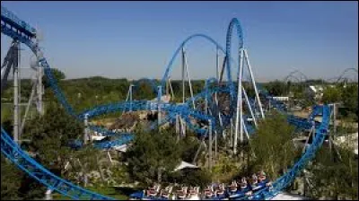 Dans quel pays se trouve le parc d'attractions Europa-Park ?