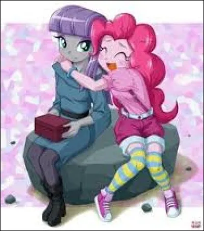 Quel est le prénom de la sœur de Pinkie Pie ?