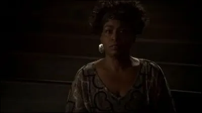 Comment s'appelle la sorcière qui a contraint Sean à devenir fou ?