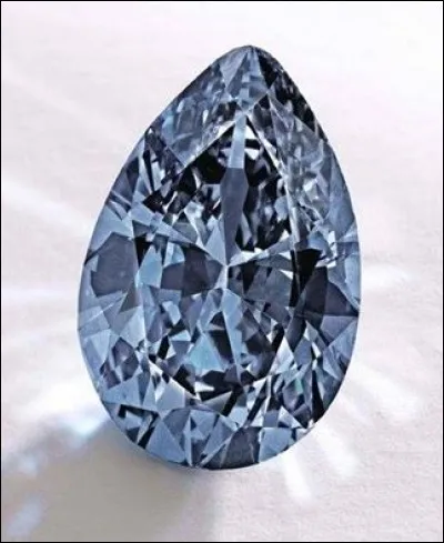 Quel est ce diamant d'un bleu vif et lumineux, devenu la pierre précieuse la plus chère du monde ?