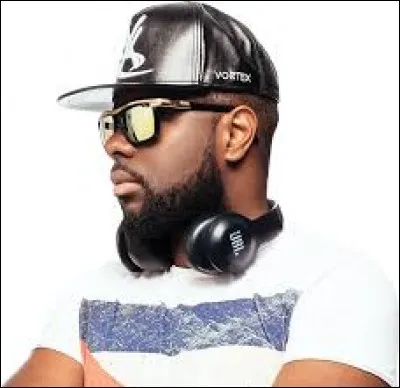 Il a chanté "Bella", qui est-ce ?