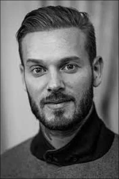 Quel est son nom de famille ?