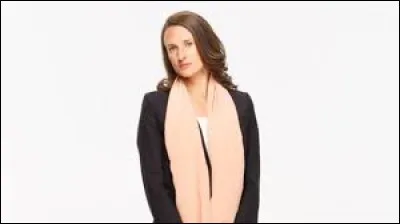 Comment s'appelle cette mère de famille ?