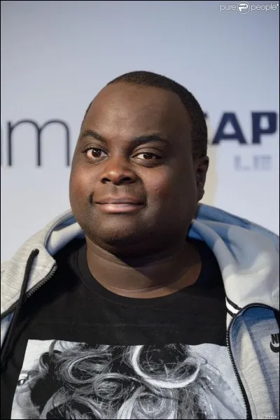 Est-ce un chanteur ?