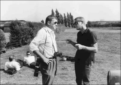 Qui est avec Steve ?