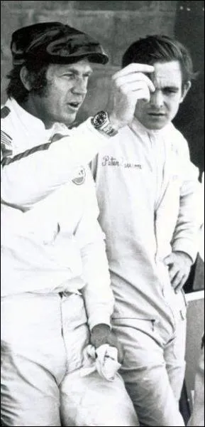 Qui est avec Steve ?