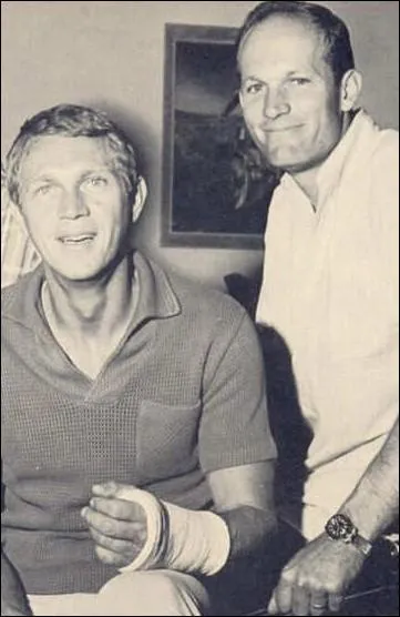 Qui est avec Steve ?