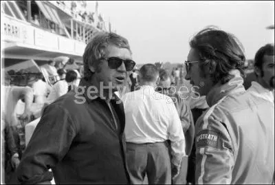 Qui est avec Steve ?