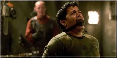 Dans quel film gore trois f&ecirc;tards am&eacute;ricains venus s'amuser en Europe se retrouvent-ils monstrueusement tortur&eacute;s par une organisation criminelle ?