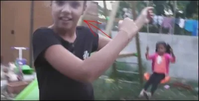 Avec qui Squeleto a-t-il fait sa ou son premièr(e) vidéo ou live IRL