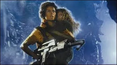 Lequel de ces hommes a réalisé "Aliens, le retour" ?