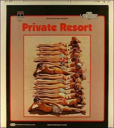 Le premier film dans lequel il a joué est Private Resort.