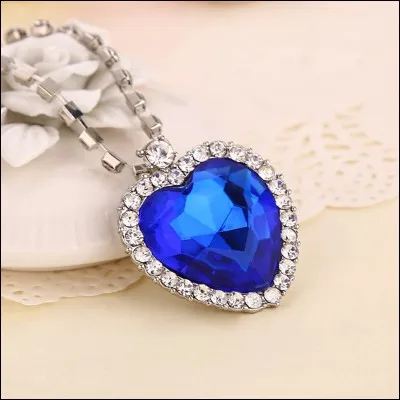 Qui a offert le Cur de l'océan à Rose ?