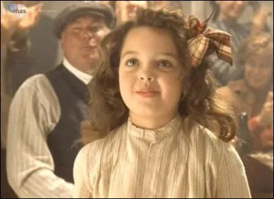 De quelle classe est "Cora" ?