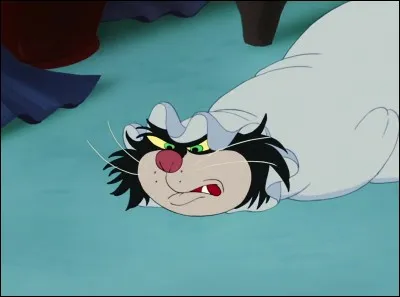 Comment s'appelle le chat dans Cendrillon ?