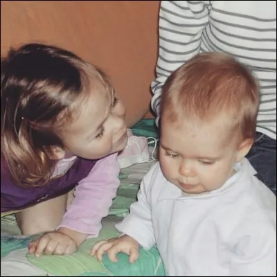 Les parents de Lola s'appellent...