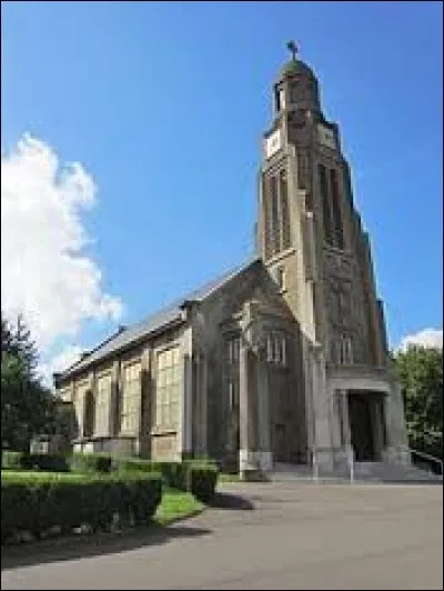 Nous restons dans le Grand-Est, mais cette fois je vous emmène à Hussigny-Godbrange. Ville de l'ancienne Lorraine, dans le Pays Haut et près de la frontière luxembourgeoise, elle se situe dans le département ...