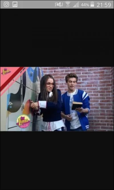 De qui Nina est-elle amoureuse ?