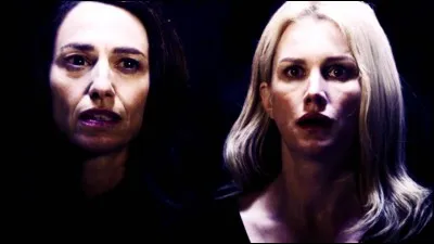 Comment s'appelle la sur d'Esther ?