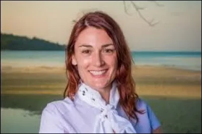 Dans quelle équipe se trouve l'extravagante Julie ?