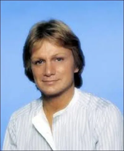 Qui a chanté "Le chanteur malheureux" sorti en 1975 ?