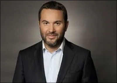 Comment s'appelle ce journaliste français, très actif à la télévision et à la radio ?
