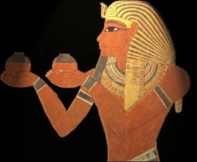 Général, il s'empare du pouvoir après 1330, après le mort du dernier roi de la XVIIIe dynastie. Il règne près de 30 ans et maintient le rôle absolu du Pharaon. De qui s'agit-il ?