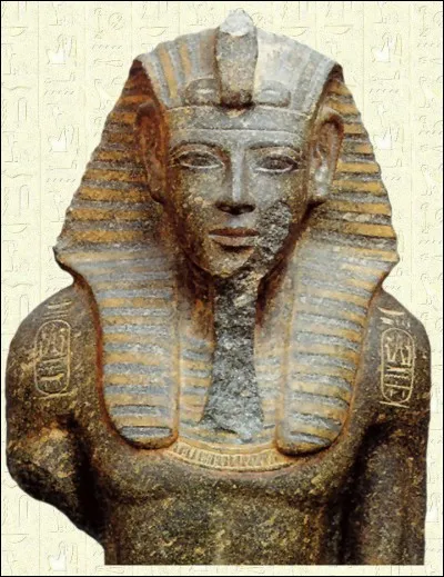 Quatrième roi de la XIXe dynastie, fils et successeur du précédent, il est confronté aux premières attaques des Peuples de la mer. De qui s'agit-il ?