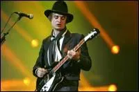 Qui a demand au public en 2006 : 'Est-ce que tout le monde va bien dans la salle ?'