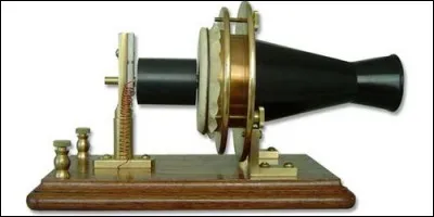 En quelle année le premier téléphone a-t-il été inventé ?
