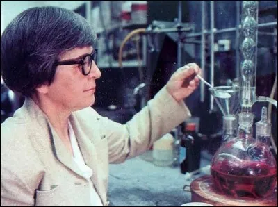 Quelle invention doit-on à la chimiste Stephanie Kwolek ?