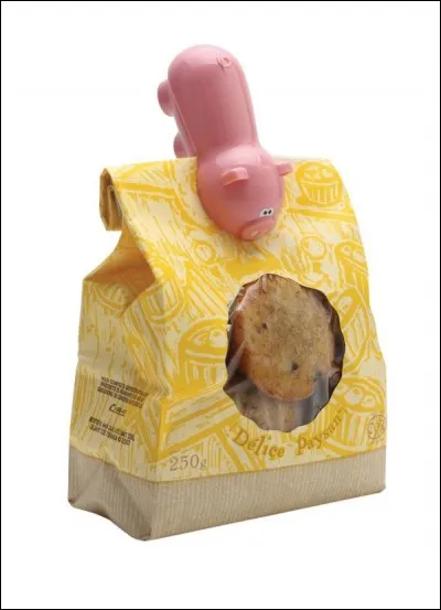 Ce cochon ferme beaucoup de sacs. Que contient celui-ci ?