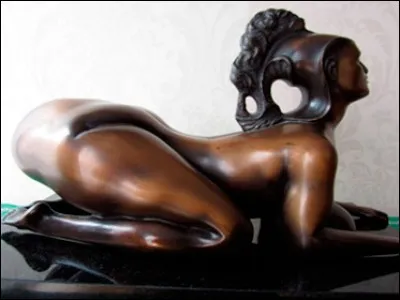 Dans quelle ville se trouve le musée érotique mythologique ?