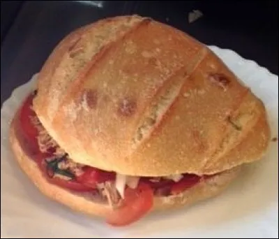 Avec quelle sorte pain a été fabriqué ce sandwich ?