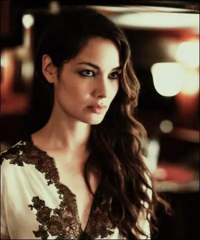 Encore une française qui séduit notre James Bond dans le film "Skyfall", sorti en 2012 :