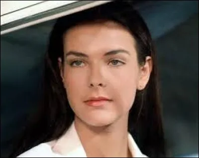 Incarnant la belle Melina Havelock dans le film "Rien que pour vos yeux", en 1981, aux côtés de Roger Moore, elle devient la deuxième James Bond Girl française.
