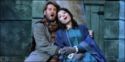 Quel est le nom en deux syllabes de l'héroïne de "La Bohème" de Puccini ?