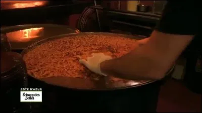 Comment doit être la socca?