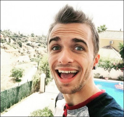 Quel est le prénom et quel est le nom de Squeezie ?